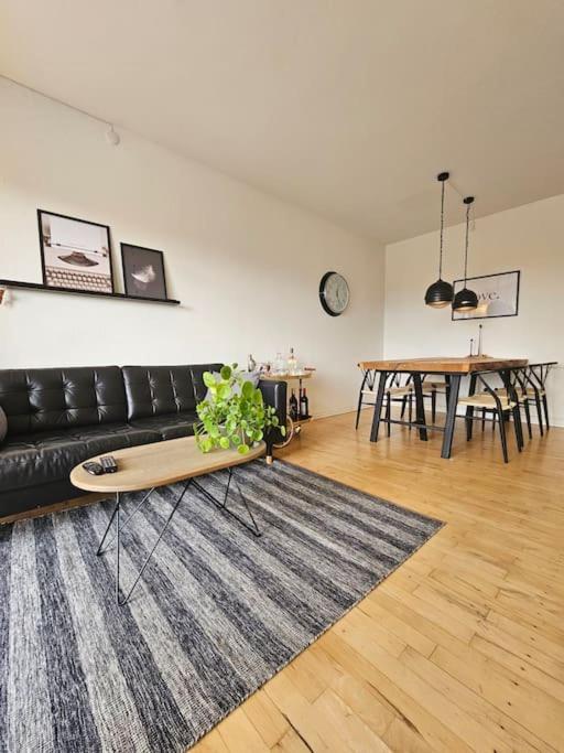 Lejlighed Med Altan Og Gratis Parkering Aalborg Bagian luar foto